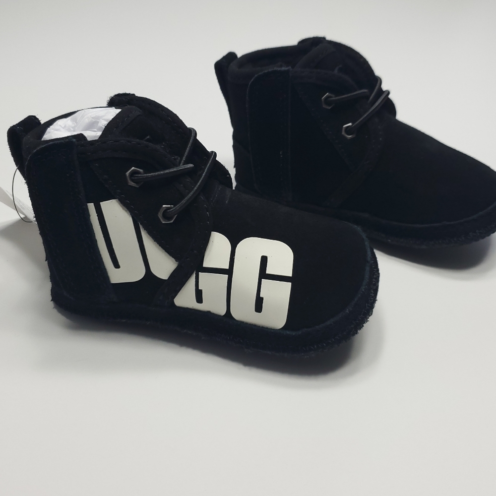 NWT UGG Baby Neumel Chop'd Boots - Black size 4/5 US (12-18 months) Slide In